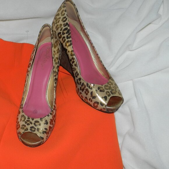 LILY PULITZER GOLD METALLIC LEOPARD WEDGE PEEP TOE 📦🏃💨⚡🚚 - Picture 3 of 16